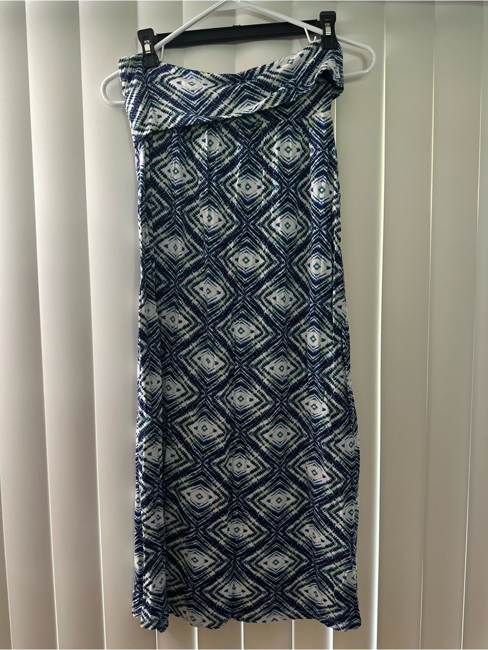 Olive & Oak Navy and White Geometric Fold-Over Maxi Skirt